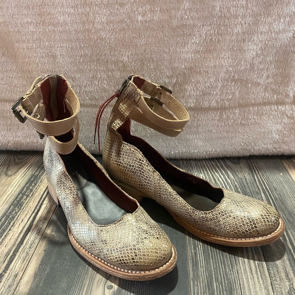 Maribel Freebirds size 9 - Picture 5 of 5